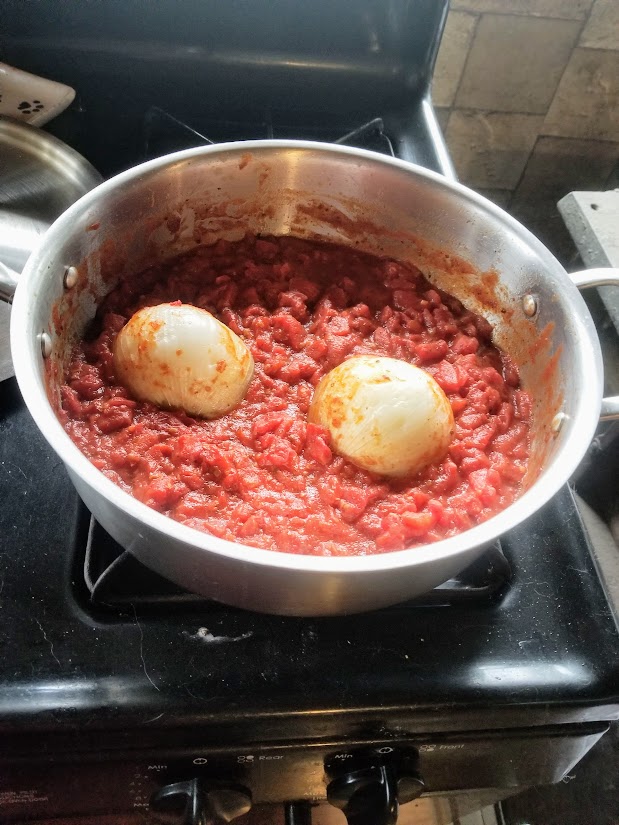 Sauce cooking down for 4 hrs... ahh the smell...