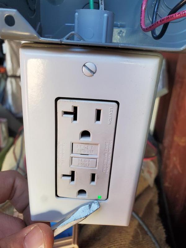 [Thumbnail for GFCI_Energized.jpg]