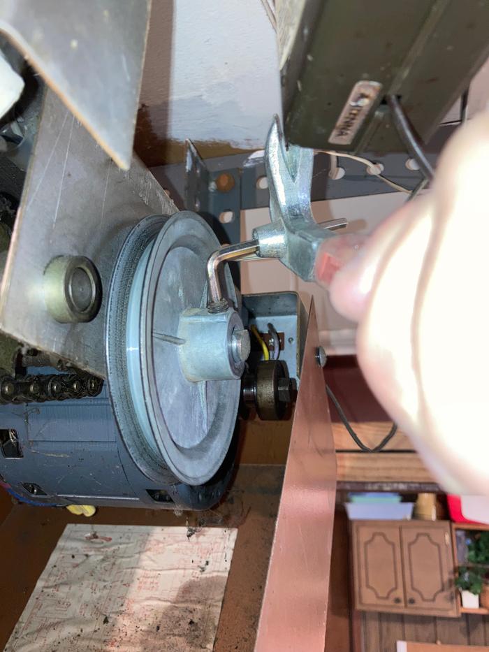 Reinstalling the pulley