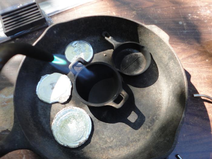 Here you can see the pan with that new layer of carbon. This helps prevent the silver from sticking in the pan.