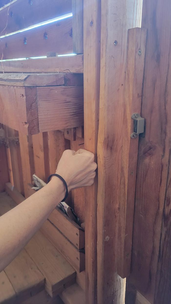 A handle wants to go here in willow bank