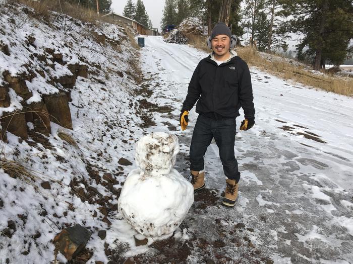 Man v snowman 