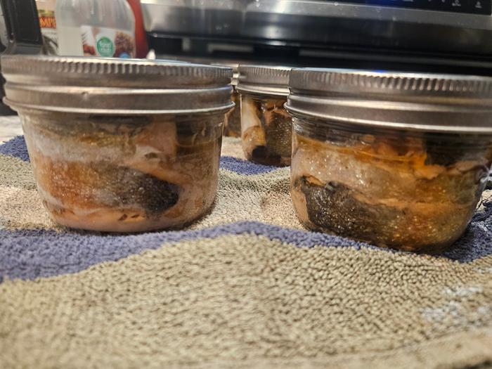 Finished jars, zoomed in to show cooked texture