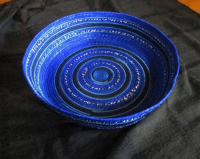 [Thumbnail for big-bowl-blue-xlarge-88-(3).jpg]