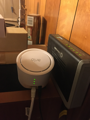 Arlo (kit) base station installed next to wifi router