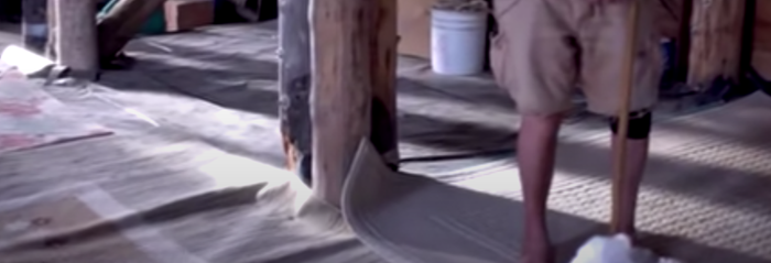 Floor poly posts