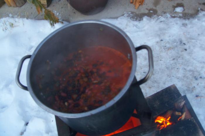 Chili heating on haybox