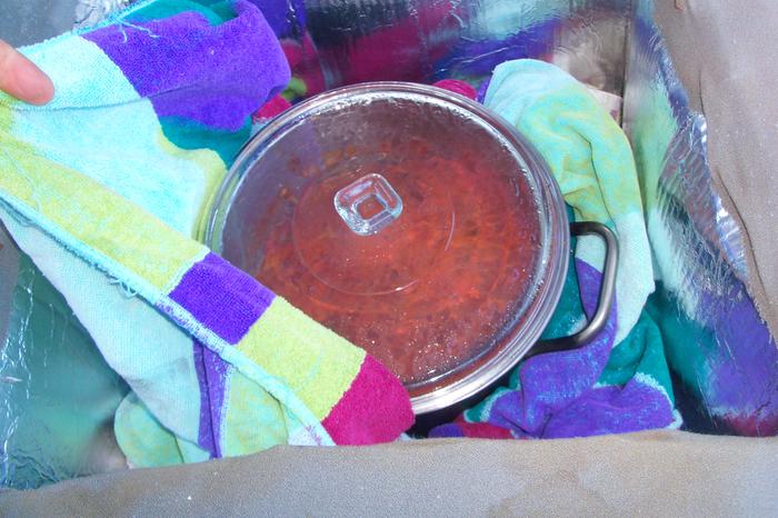 Chili in haybox
