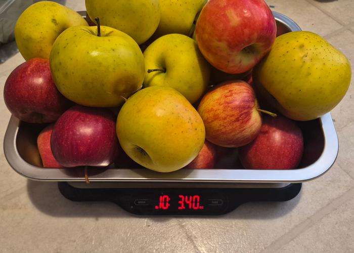 Apples 1