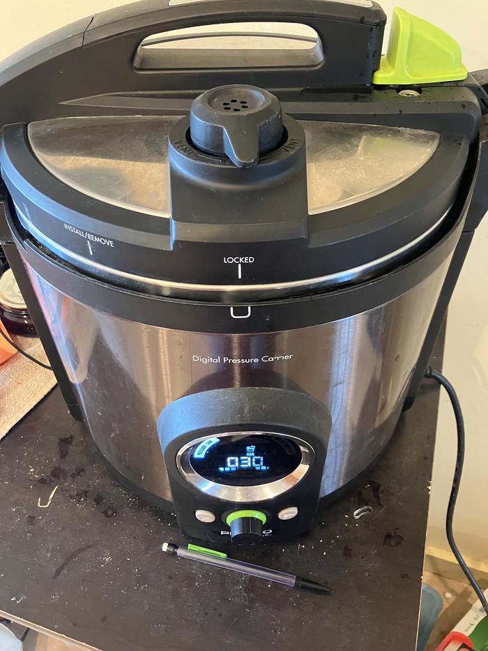 This is my presto precise electric canner. I love how safe it is around my small children.