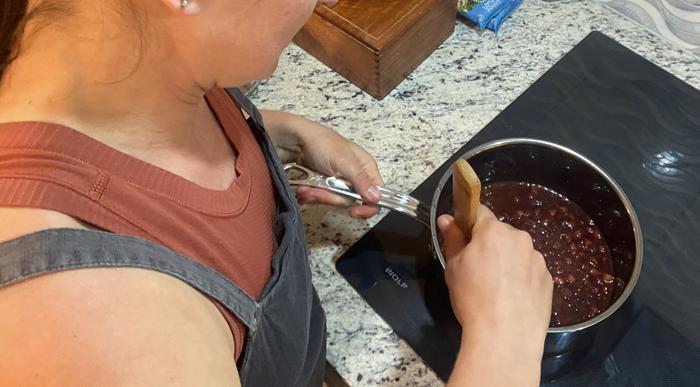 [Thumbnail for 5b_making-the-strawberry-filling.jpg]