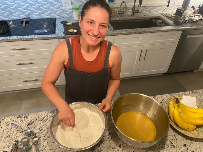 [Thumbnail for 5b_preparing-olive-oil-cake.jpg]