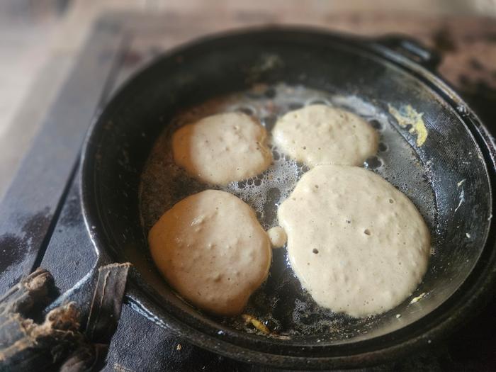 Frying pancakes