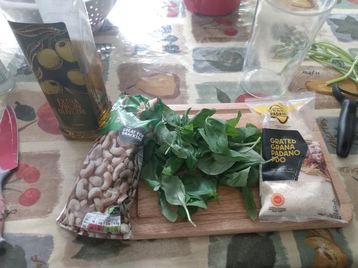 Pesto ingredients 