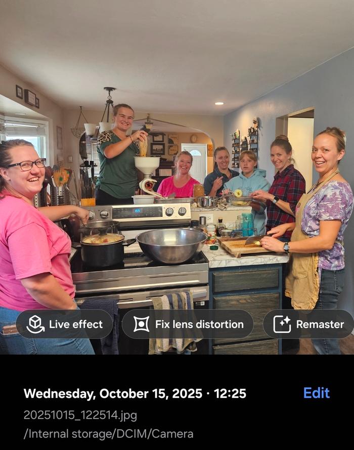 First picture of the party, at 12:25pm. Next to me is Nikki, Heather, thistle #1, Summer, Kyna, and Charmaine