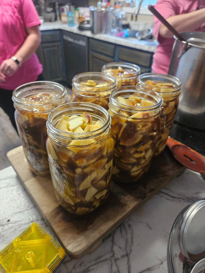 Apple pie filling jars, ready for the canner
