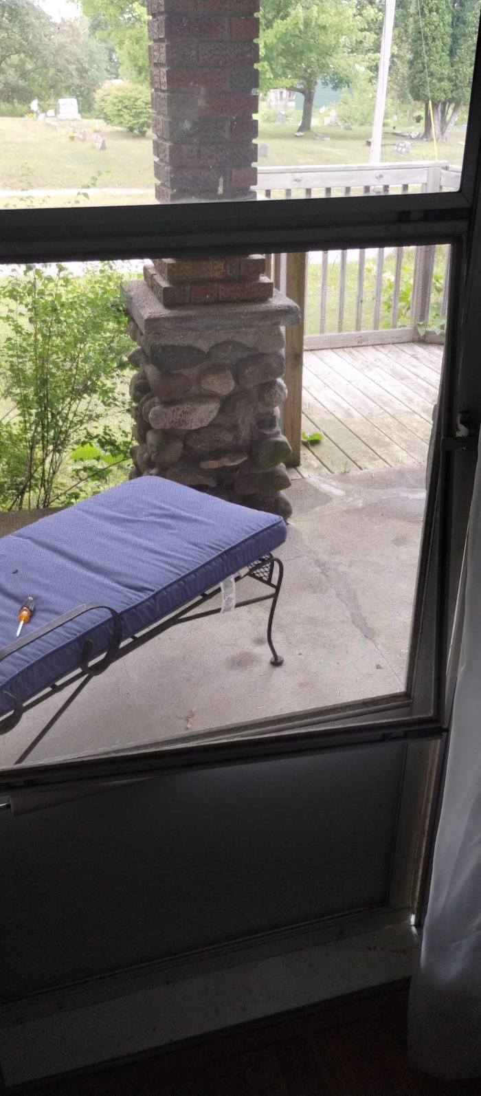 removing door screen