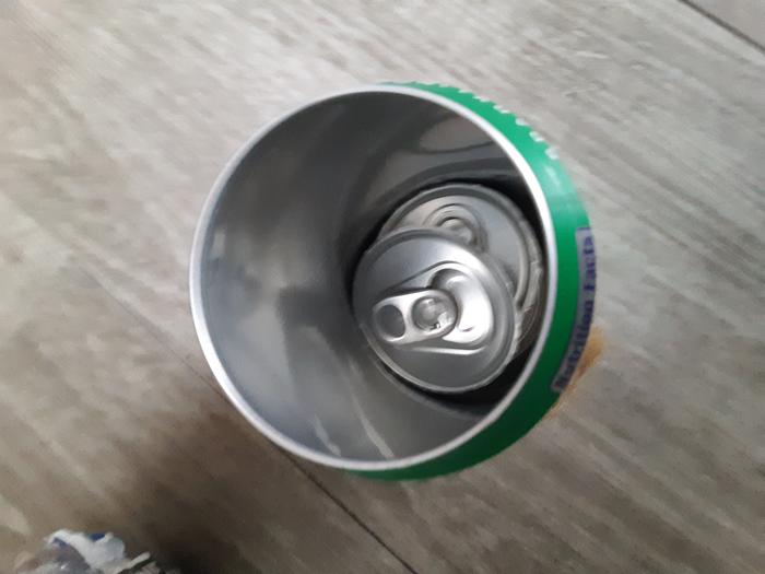 Soda can with soda can lids