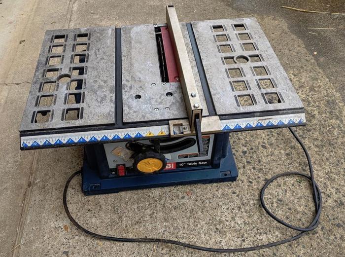 [Thumbnail for YardSaleTableSaw.JPG]