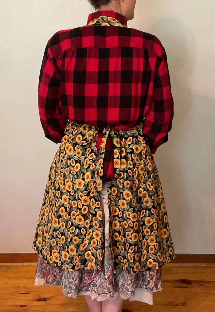 [Thumbnail for cropped-apron-back.jpg]