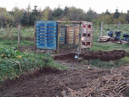 pallet walls self built shed