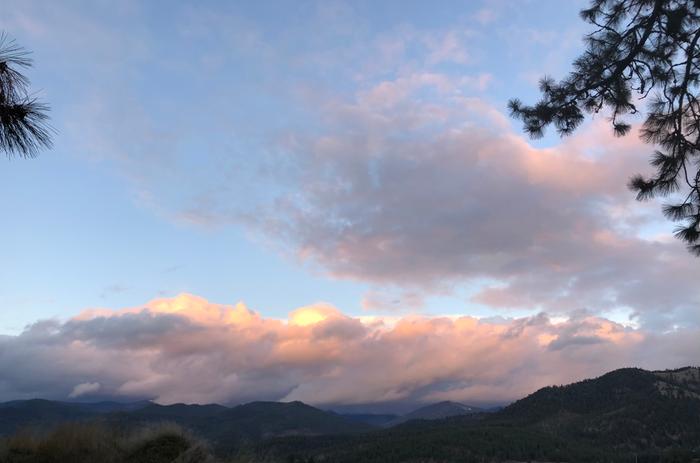 This sunset to finish the day. 