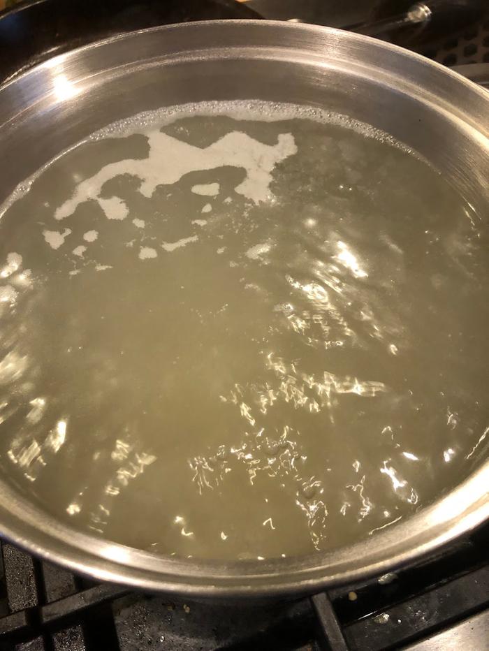 [Thumbnail for garlicBoiling.JPG]