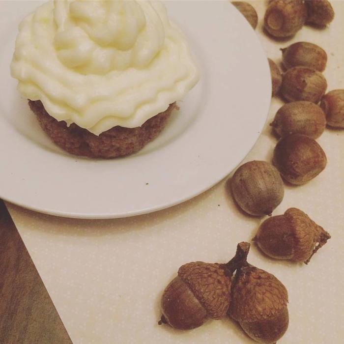 [Thumbnail for acorn-cupcakes-2.jpg]