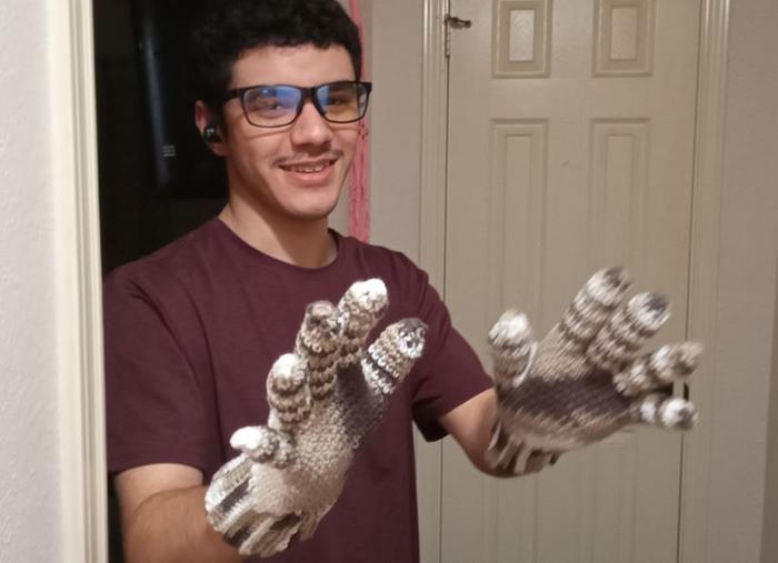 [Thumbnail for 8-Gloves-on-person.jpg]