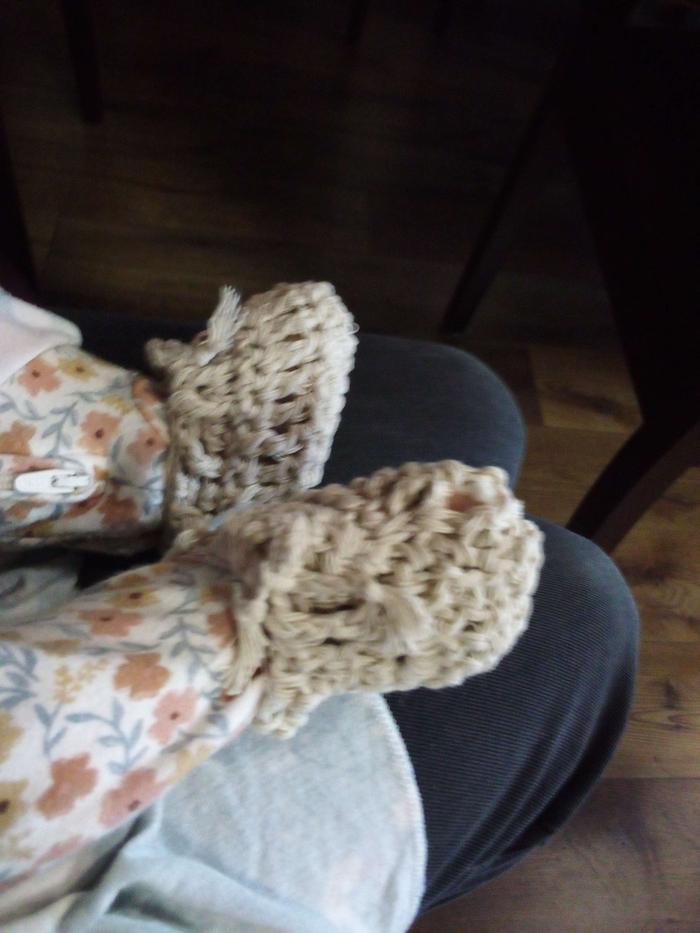 crochet baby slippers