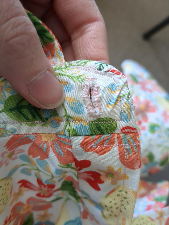 By the time I got to the ninth (last) buttonhole, my sewing was definitely cleaner.