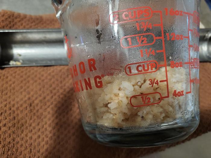 Rice in measuring cup after transferring from GoSun tray - is 1Cup!