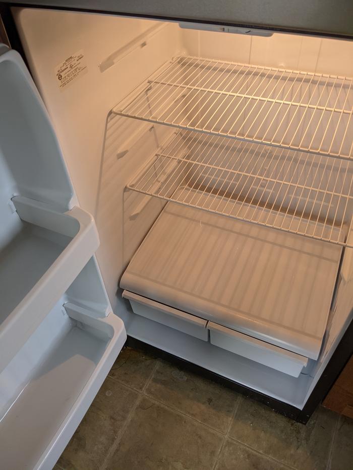 Clean fridge 