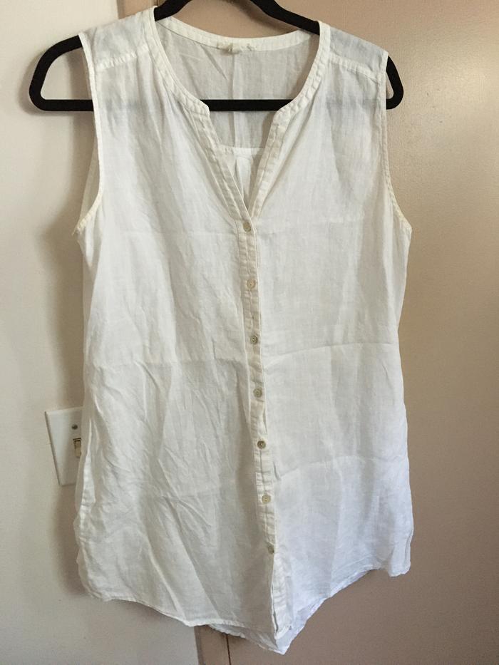 [Thumbnail for My-favorite-linen-tank.JPG]