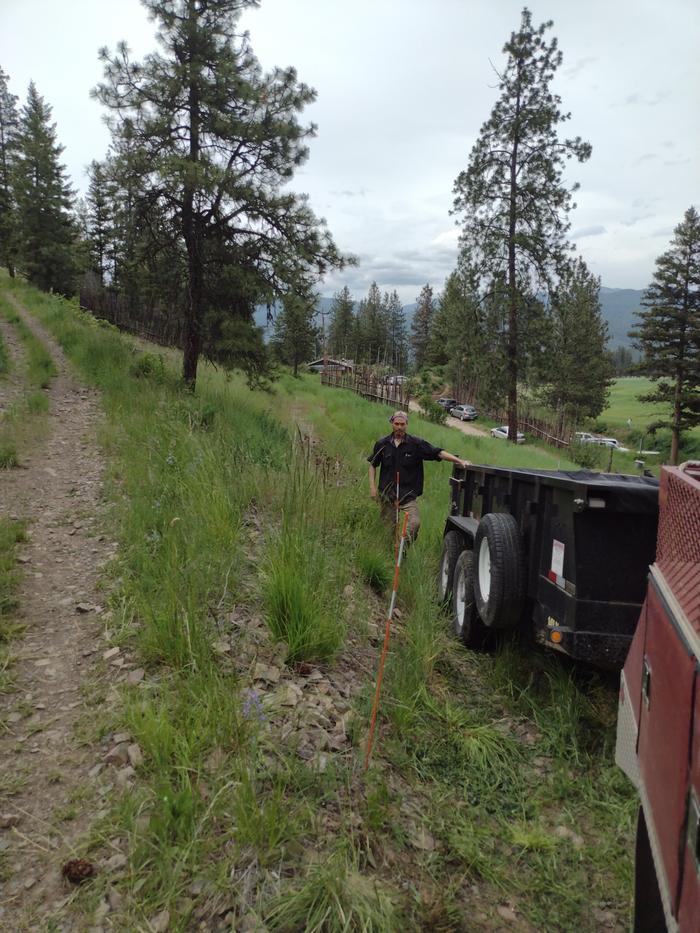 Backing up a trailer on a crooked trail