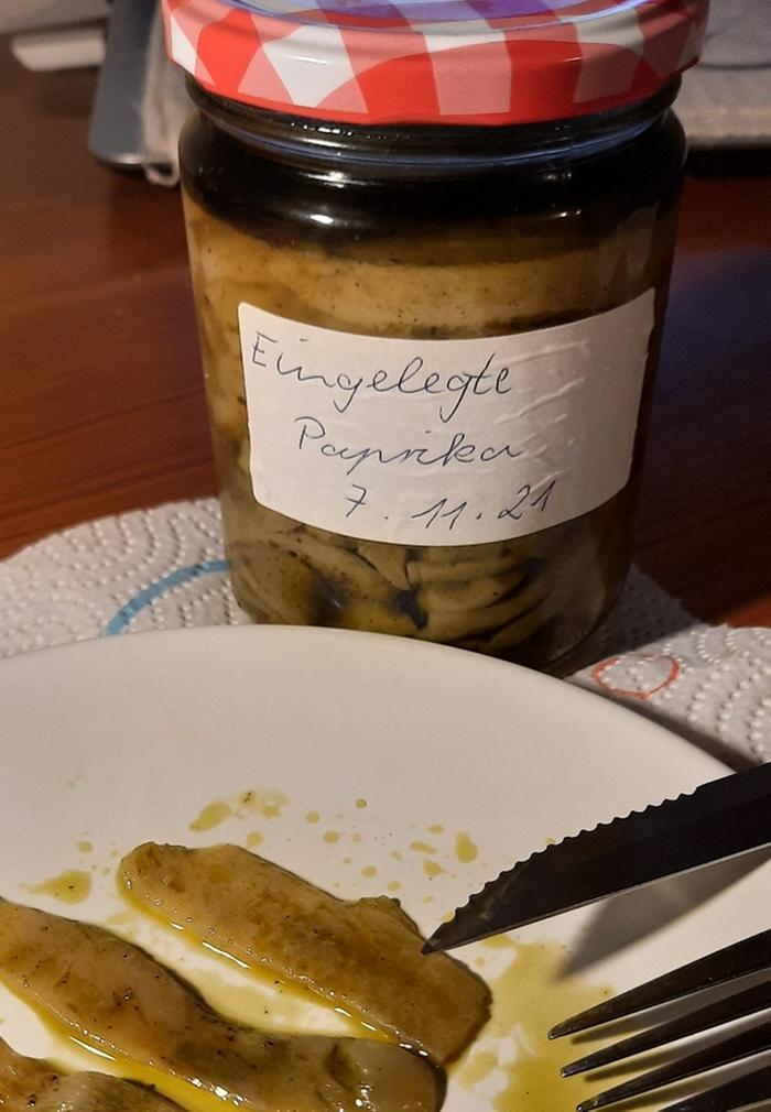 [Thumbnail for Green-Peppers-in-Vinegar-and-Oil.jpg]