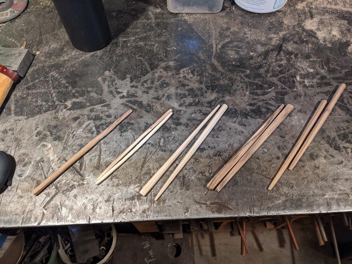 There'll be many more pots of soba this winter, so I thought I'd try something else i've been wanting to for a while - not quite as quick to widle out of a log as one might think. A couple sets from black locust and the lighter ones are saskatoon. 