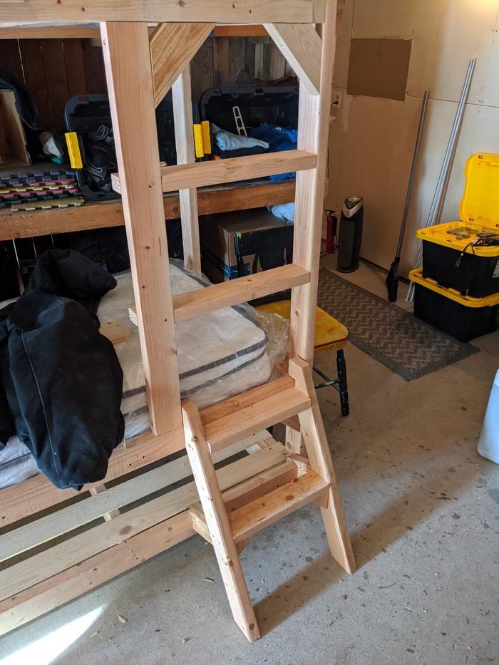 I think these bunk steps are worth a special mention, Grey nailed the angles and the idea I had to make them a kick stand for a top heavy stability.