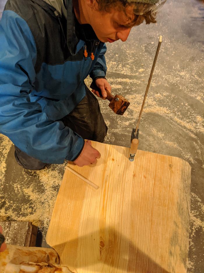 The dry dowel and 25% water wood for the seat are ideal - we used as much dry round wood for the tennons and green wood for mortises as possible, on short notice. 