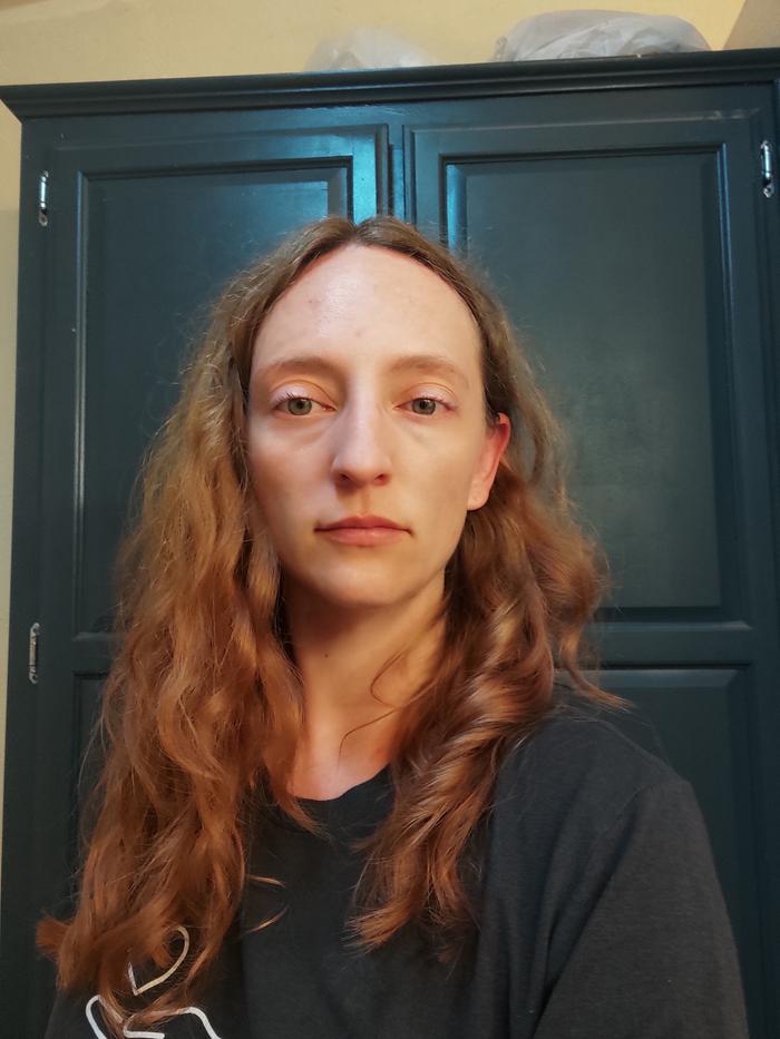 This is my first hairwash to get all the toxic ick out. I didn't add any product so this is just what my hair normally looks like. 
