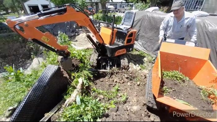 tracked wheelbarrow and micro excavator