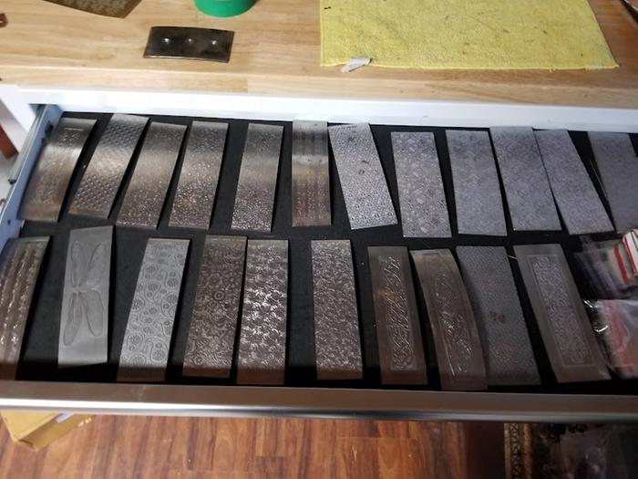 Steel pattern press plates