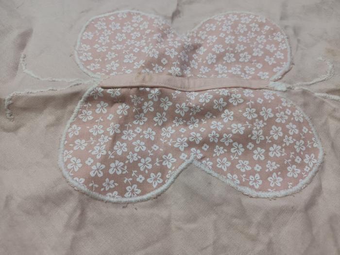scrap piece with application on a domestic sewing machine