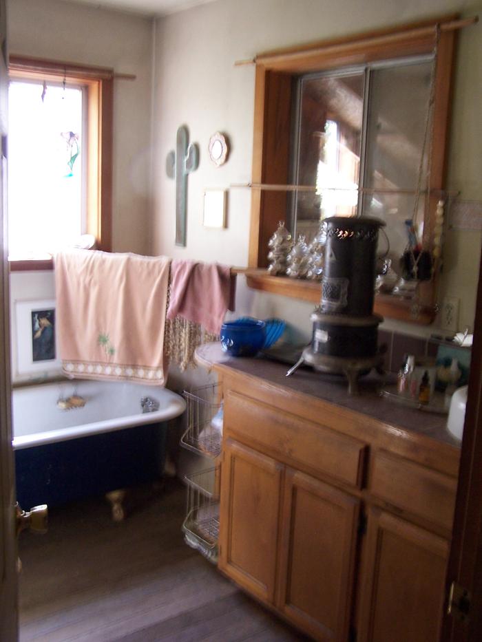 [Thumbnail for Bathroom.JPG]