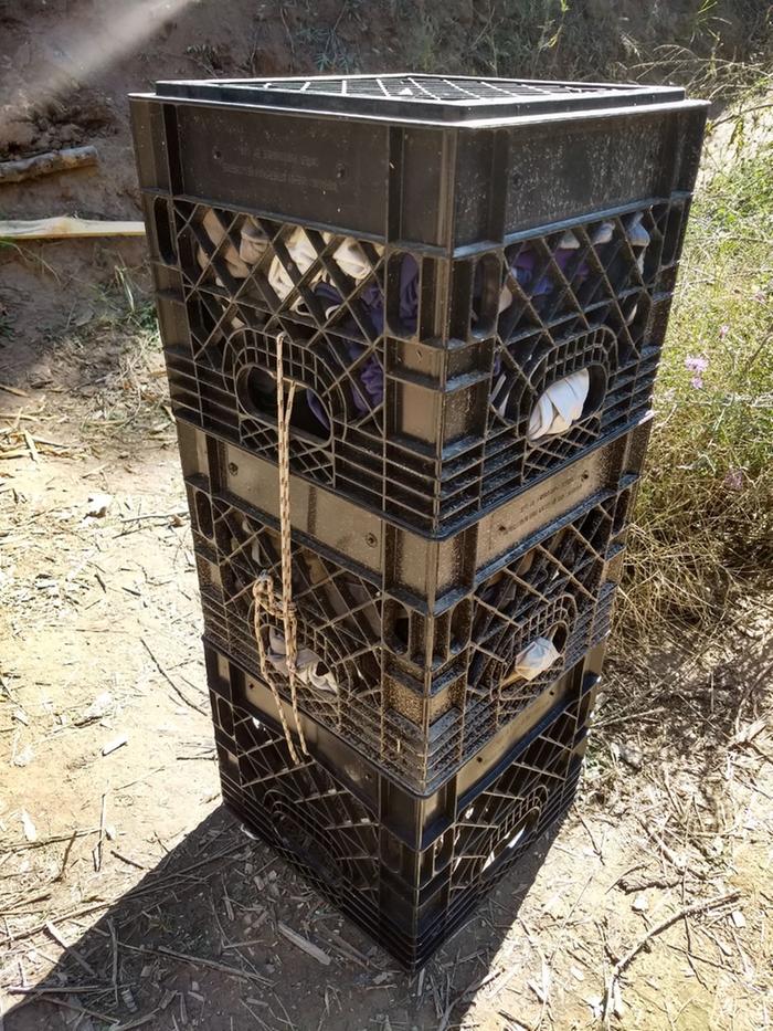 Washing machine with three crates