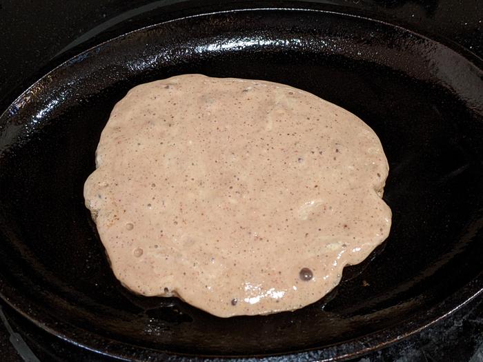 Cooking a pancake on cast iron