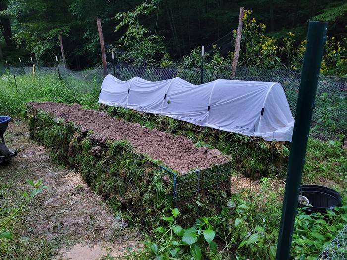 [Thumbnail for raised-bed-garden.jpg]