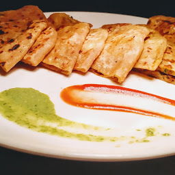 Aloo paratha (spiced potato flat bread)