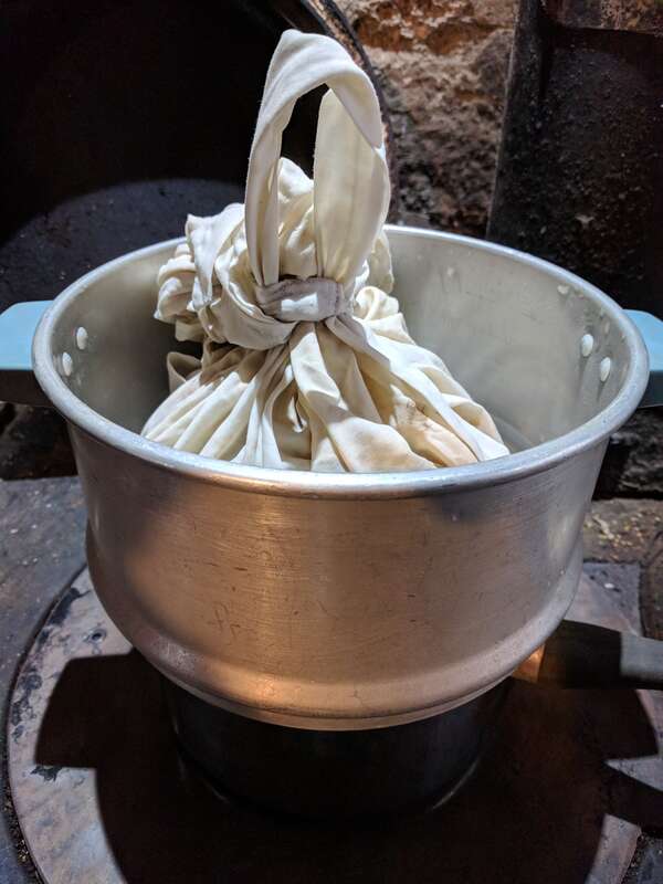 On to steam (lid to steamer not on yet)