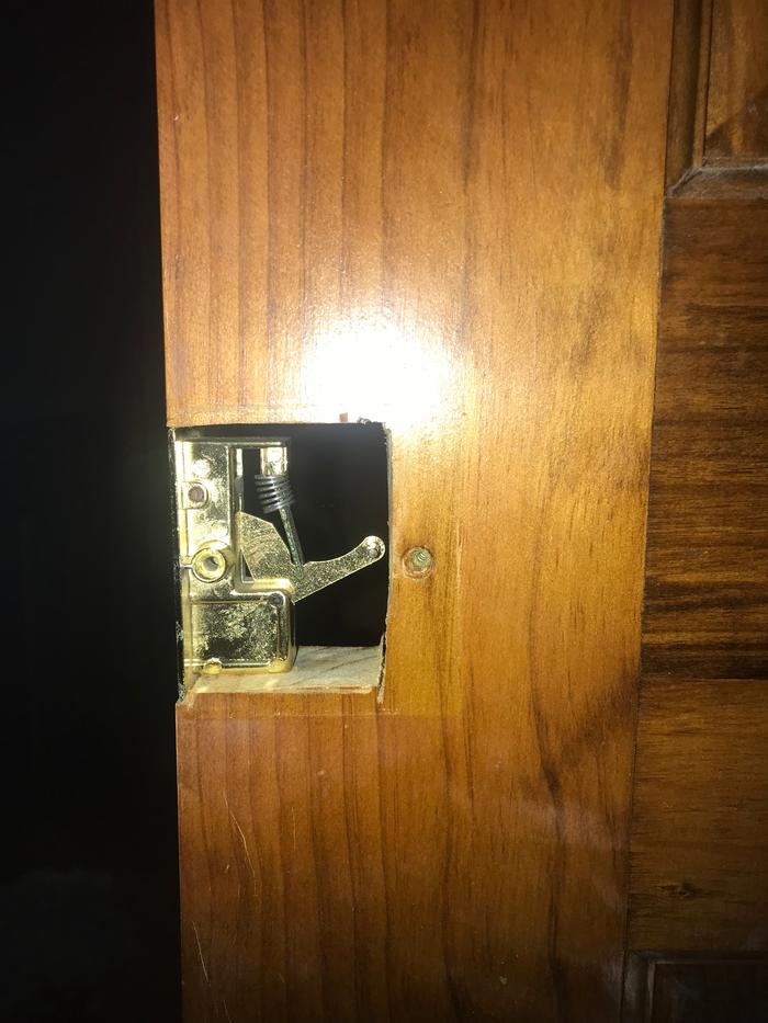 Pocket door latch 